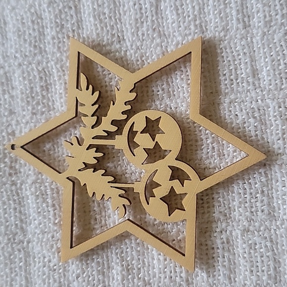 Laser cut wood Christmas ornaments - Picture 4 of 11